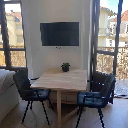 Refait A Neuf En Hypercentre Avec Balcon